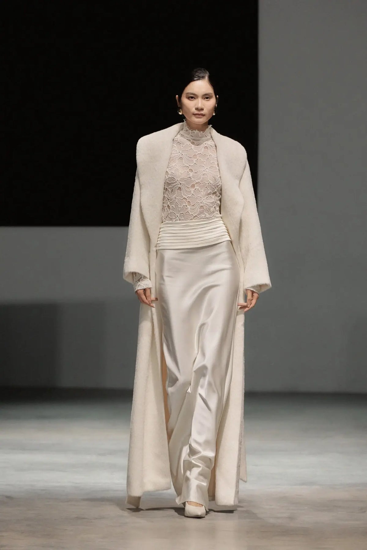 Veneto Alpaca Long Coat – image 11