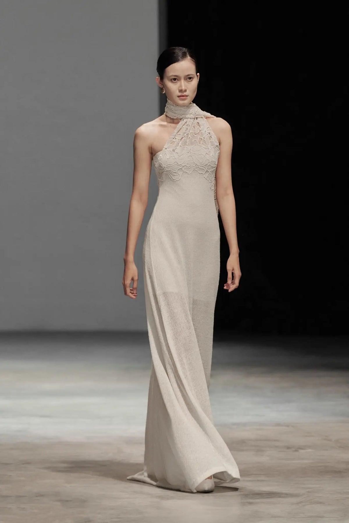 Corinne Elegant Lace Dress – image 5