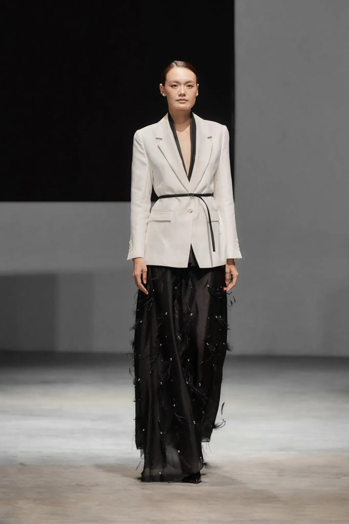 Odile Double-Layer Neck Blazer – image 4